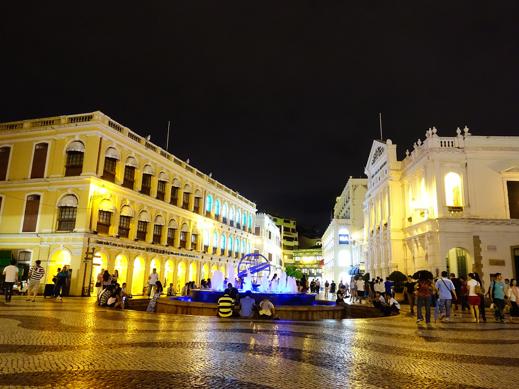議事亭前地 Largo do Senado
